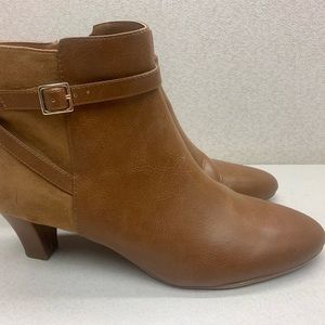 Adorable Carmel brown ankle boots with side zipper.